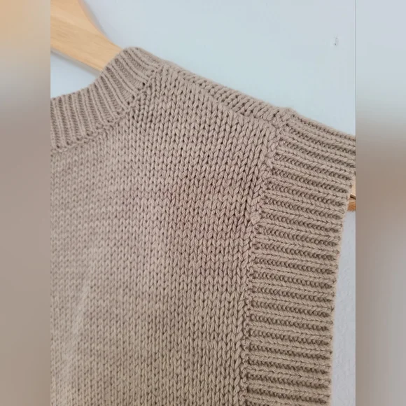 🦋3/$25🦋 Sweater Ribbed Vest - Picture 3 of 5